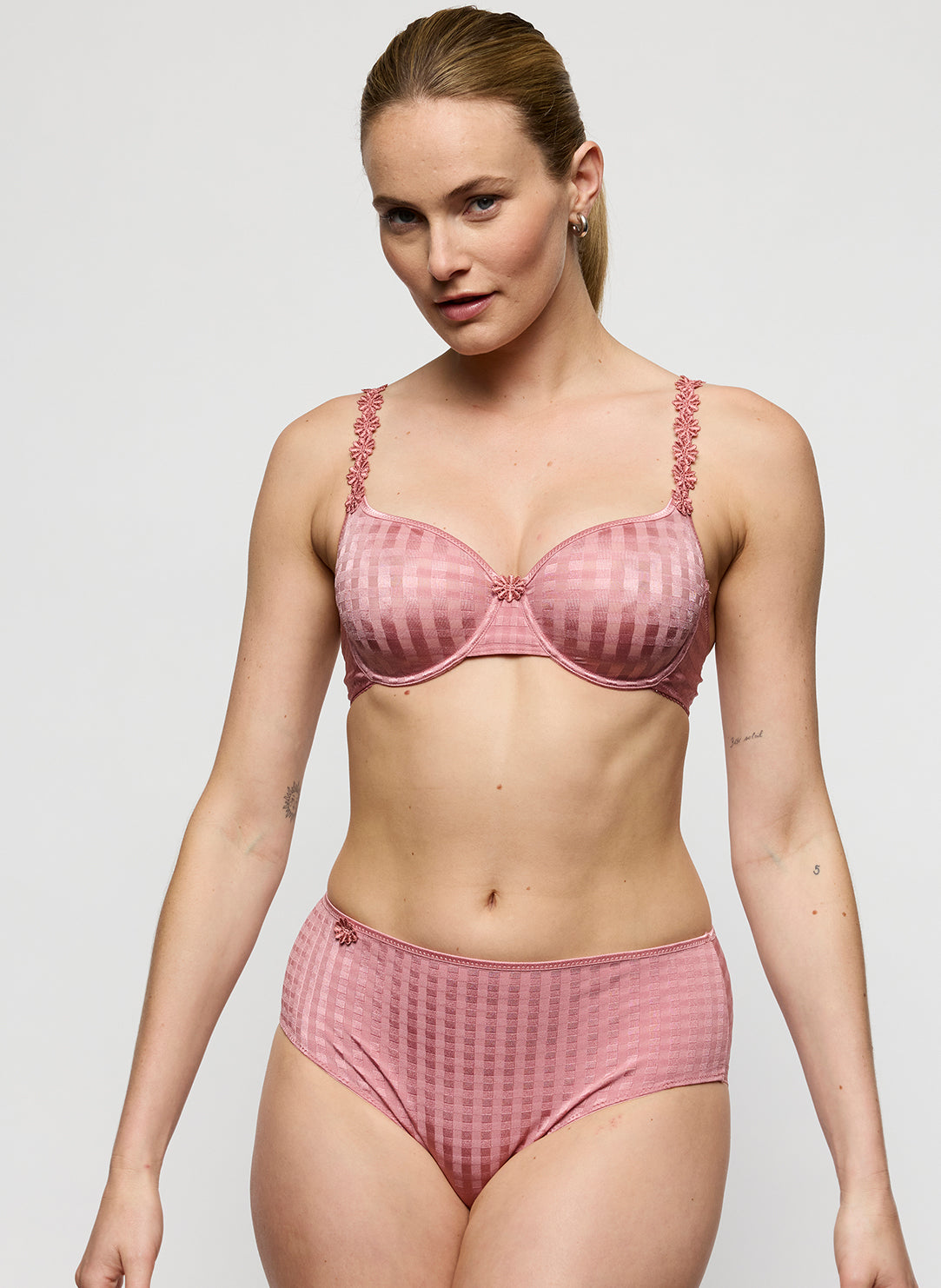 Avero Ballet Pink Non Padded Full Cup Seamless