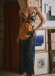 Dahlia Satin Dore/Nuit Gown