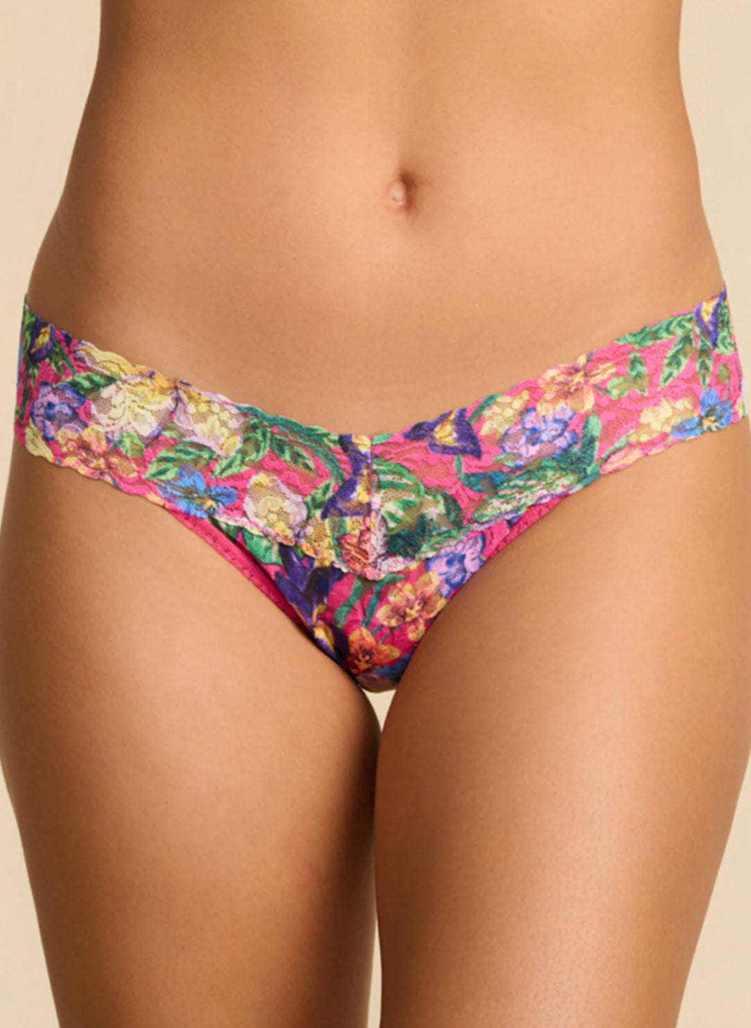 Signature Lace Radiant Printed Low Rise Thong