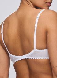 Chen White Yacht Padded Bra Heartshape