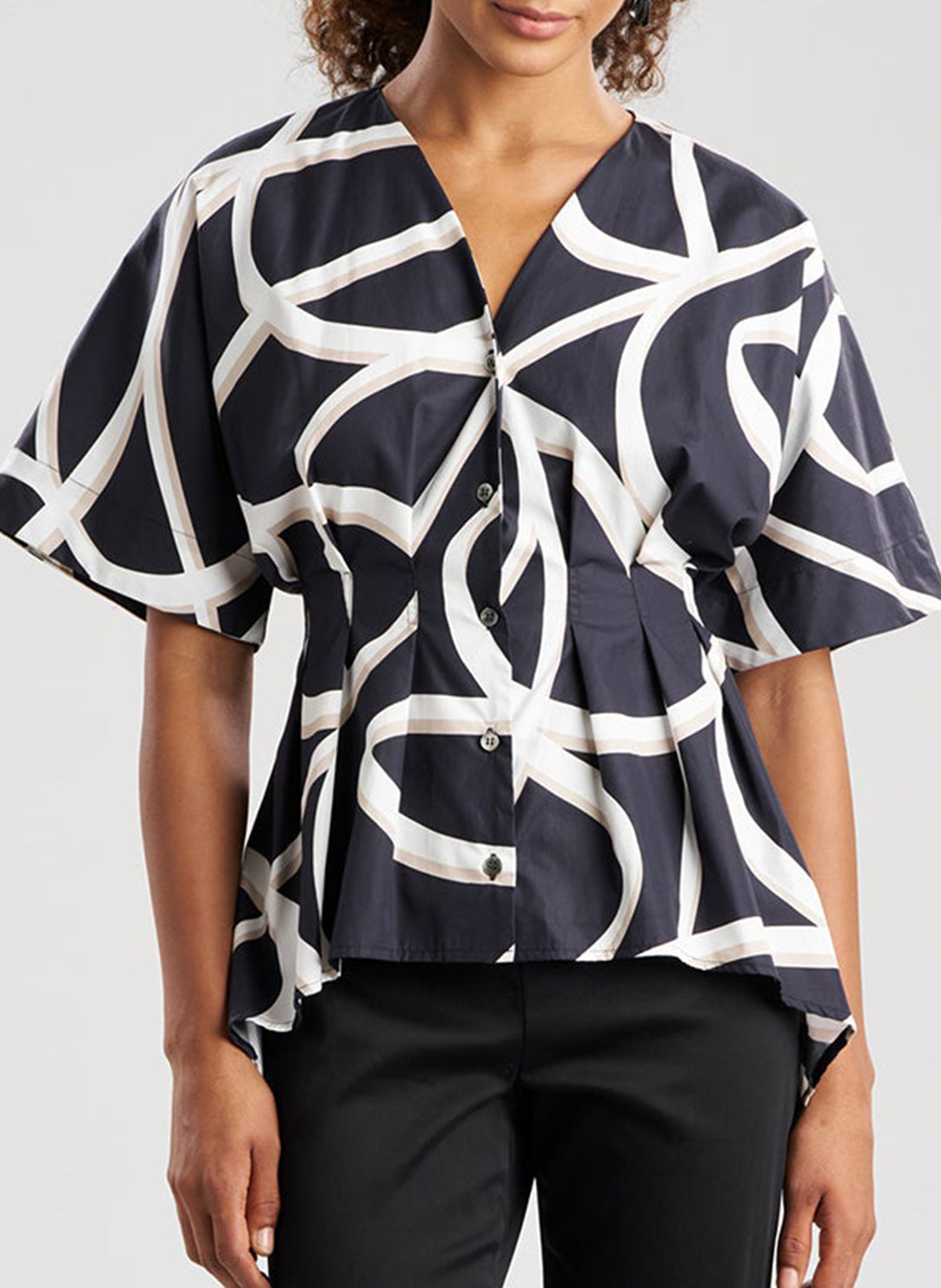 Spiral Cotton Taffeta Black/White Short Sleeve Pleat Release Button Down Shirt