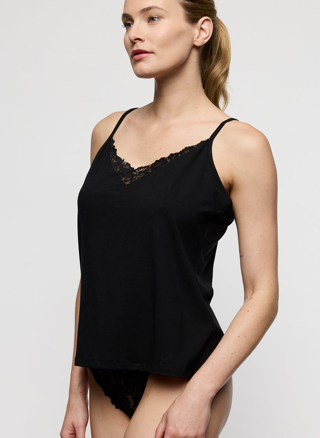 Soft Studio Black Top Without Cups