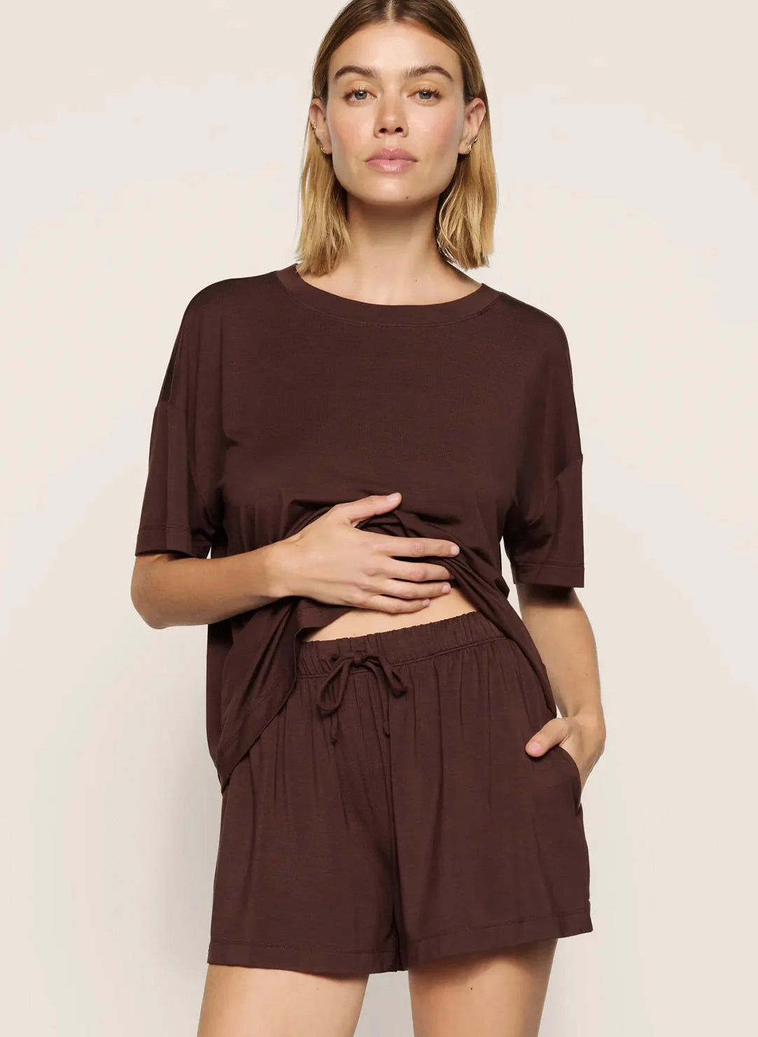 Gisele Separates Chocolate Short