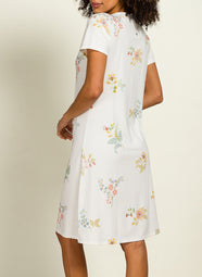 Blossom Chique White Daisy Short Sleeve Nightdress