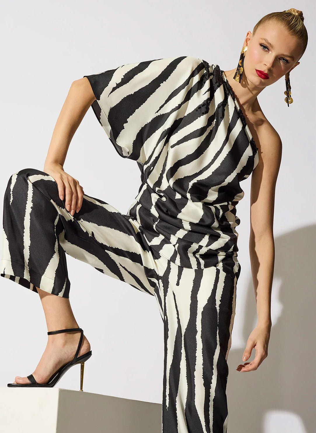 Zebra Silk Twill Black/White Pull on Straight Leg Pant