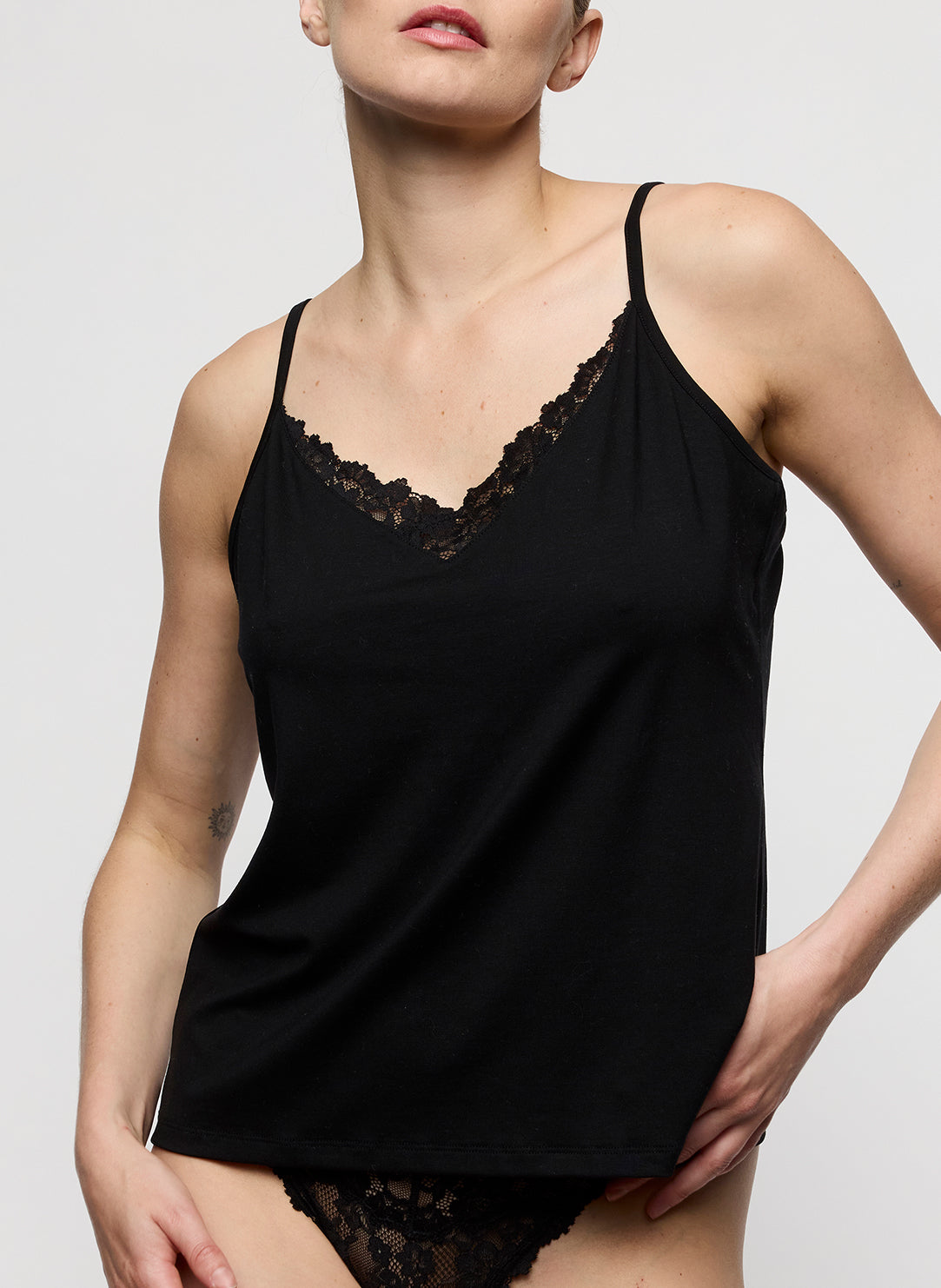 Soft Studio Black Top Without Cups