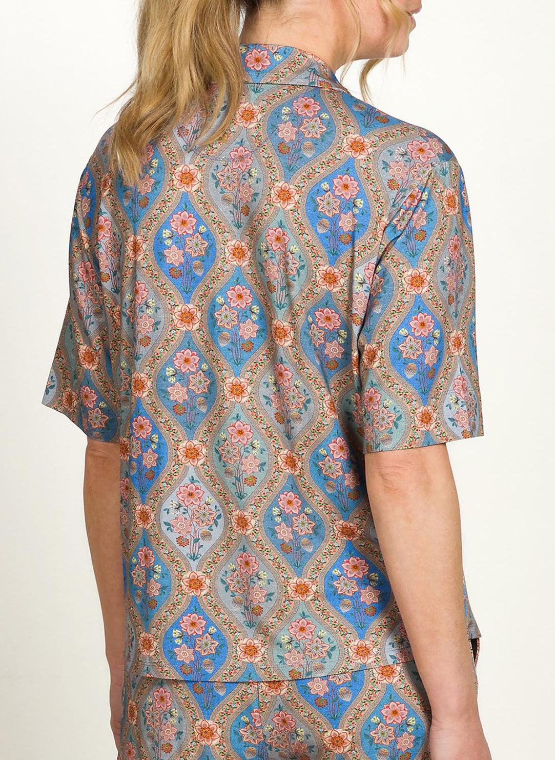 Ornamento Blue Flora Short Sleeve Top