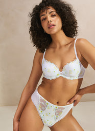 Chen White Yacht Padded Bra Heartshape