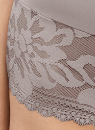 Leia Platine Full Brief