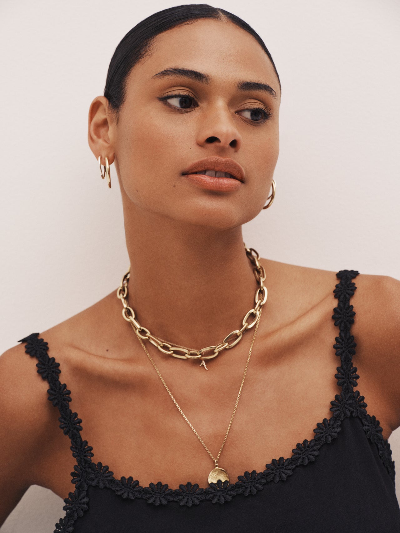 Avero Studio Black Top Without Cups