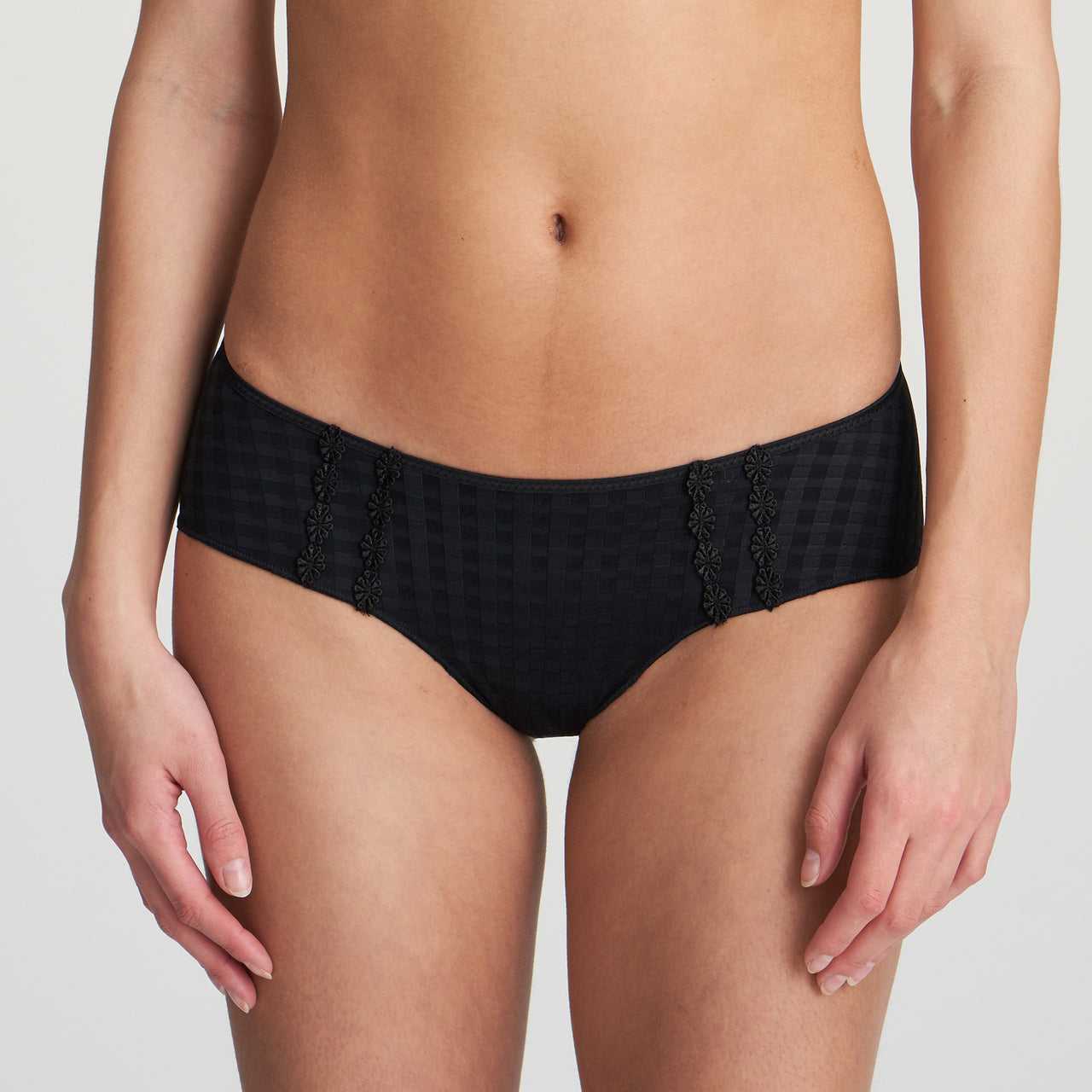 Daisy Black Hotpants