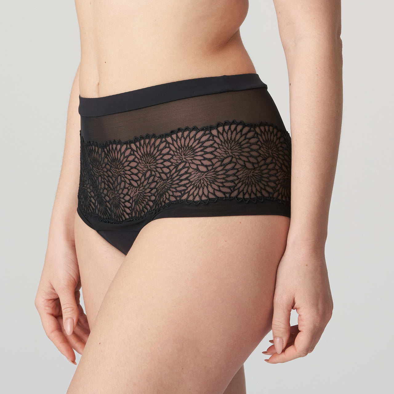 Sophora Black Hotpants